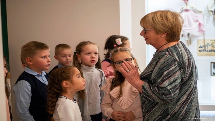 В рамках партпроекта «Культура малой Родины» в Мурманске организовали благотворительный показ спектакля