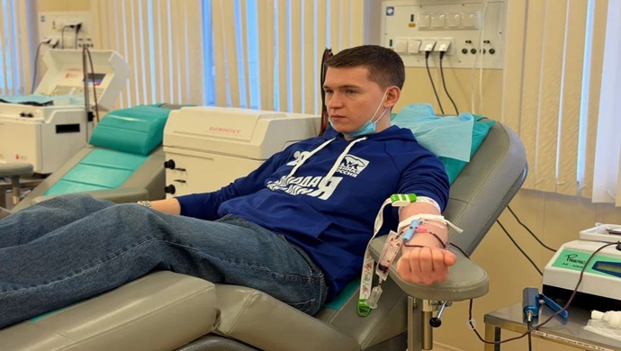 В Казани активисты «Молодой Гвардии Единой России» и студенты вузов приняли участие в донорской акции